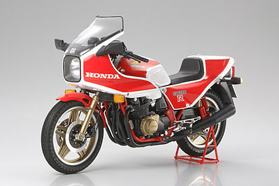 motorcycle plastic models,plastic models,Honda CB1100R B Bike -- Plastic Model Motorcycle Kit -- 1/6 Scale -- #16033